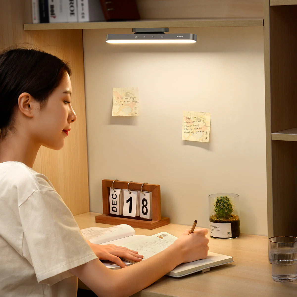 Baseus Magnetic Stepless Dimming Charging Desk Lamp